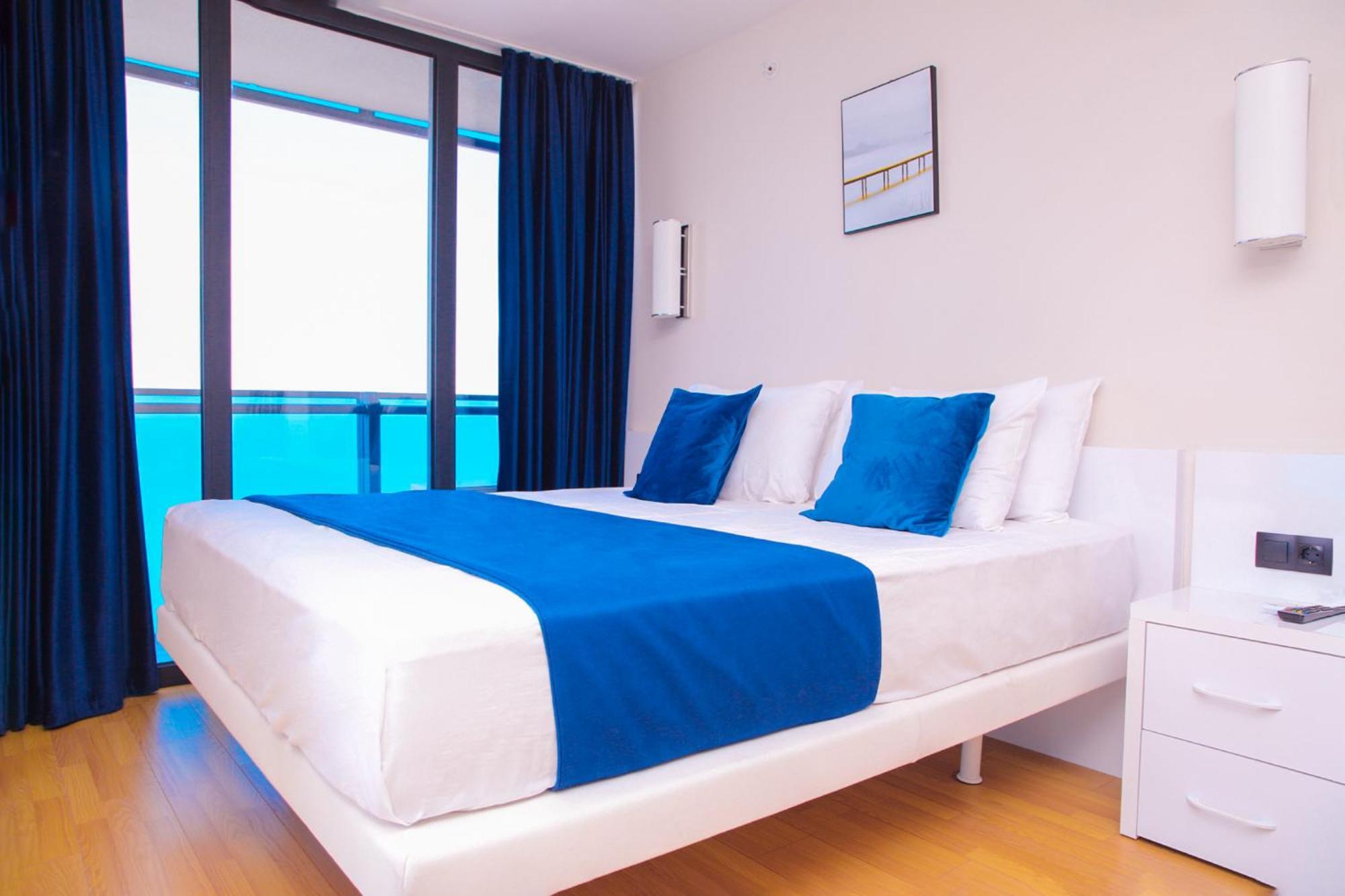 Relax And Unwind Premier Sea View Aparthotel In باتومي المظهر الخارجي الصورة
