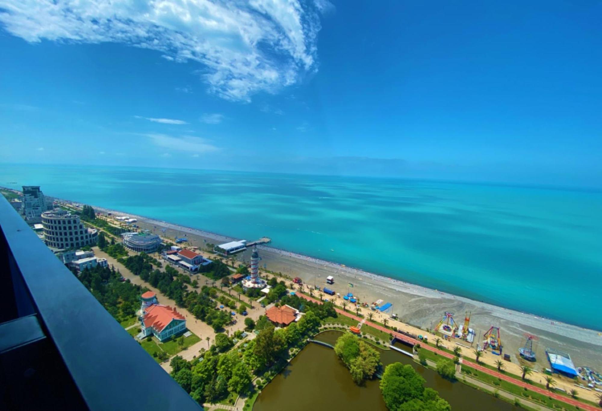 Relax And Unwind Premier Sea View Aparthotel In باتومي المظهر الخارجي الصورة
